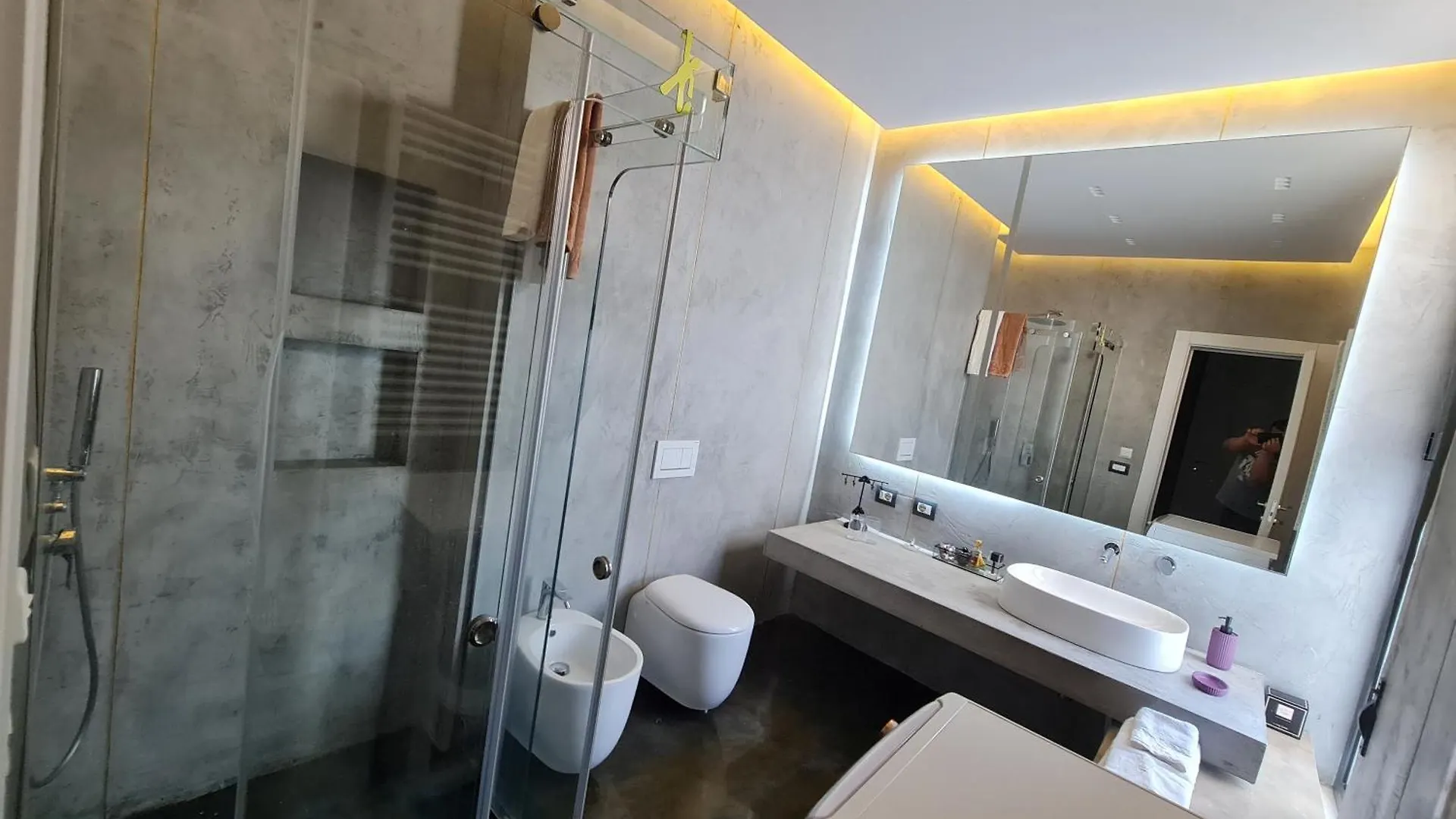 Lavender Beach House Durres 0*,  Albania
