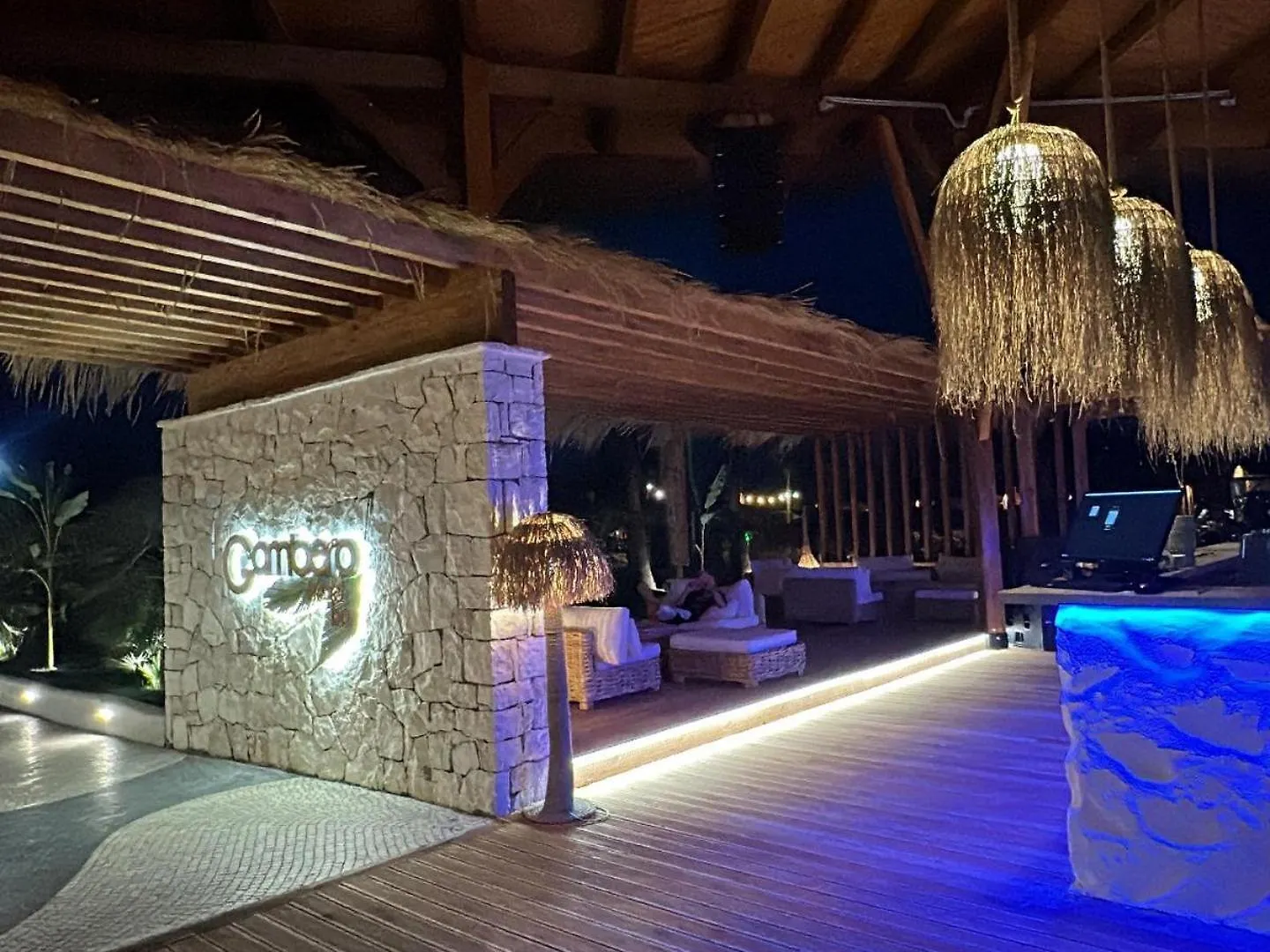 Lavender Beach House Durres 0*,
